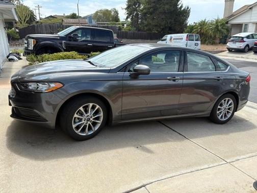 Gray 2017 Ford Fusion SE