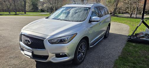 Silver 2017 INFINITI QX60 Base