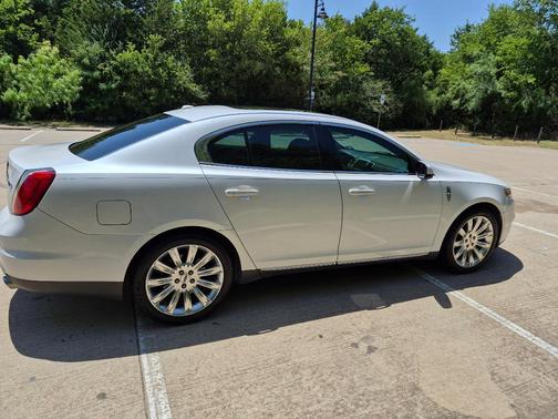 White 2012 Lincoln MKS Base