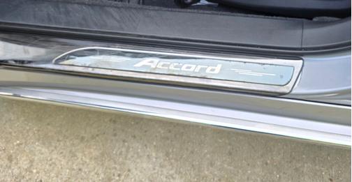 Silver 2018 Honda Accord EX-L