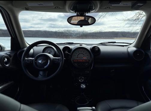 Silver 2014 MINI Countryman Cooper