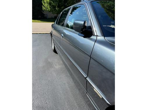 2001 BMW 740 iL