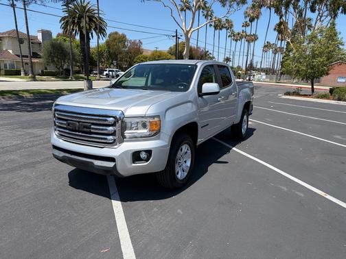 Silver 2018 GMC Canyon SLE