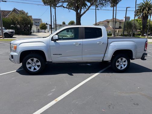 Silver 2018 GMC Canyon SLE