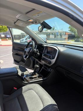 Silver 2018 GMC Canyon SLE