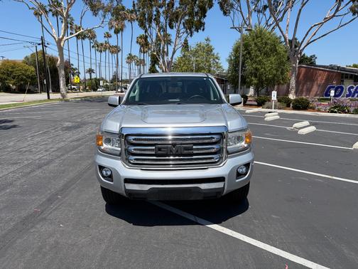 Silver 2018 GMC Canyon SLE