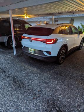2023 Volkswagen ID.4 Pro