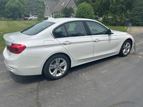 White 2016 BMW 328 i xDrive