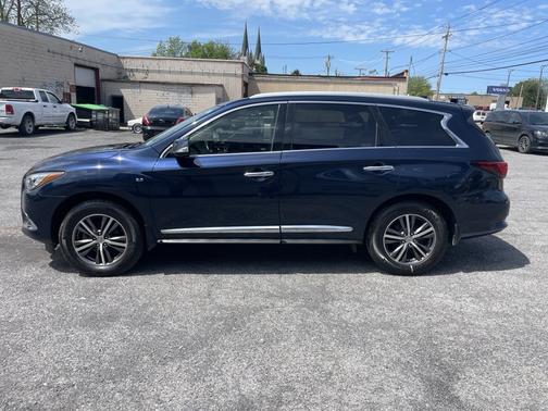 2017 INFINITI QX60 Base