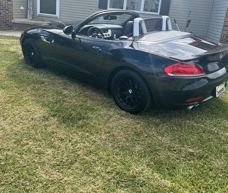 Black 2016 BMW Z4 sDrive28i