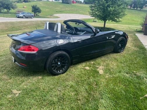 Black 2016 BMW Z4 sDrive28i