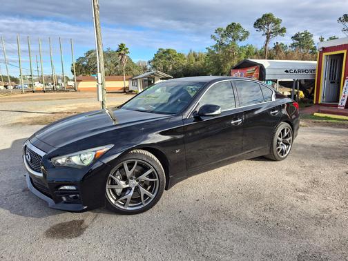 2015 INFINITI Q50 Sport