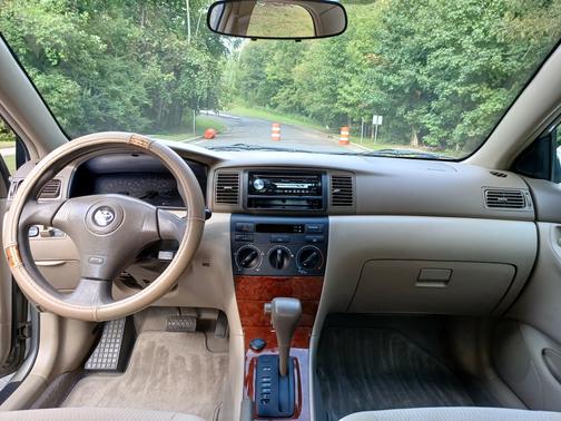 2006 Toyota Corolla LE