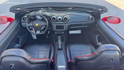 2016 Ferrari California T