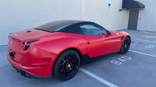 2016 Ferrari California T