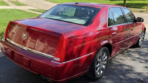 Red 2008 Cadillac DTS Luxury II