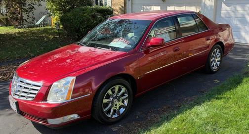 Red 2008 Cadillac DTS Luxury II