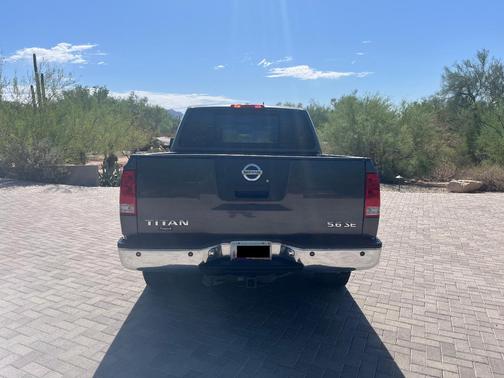 Gray 2006 Nissan Titan SE Crew Cab