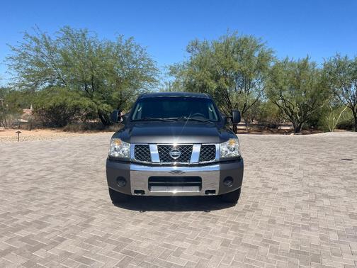 Gray 2006 Nissan Titan SE Crew Cab