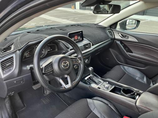 2018 Mazda Mazda3 Touring
