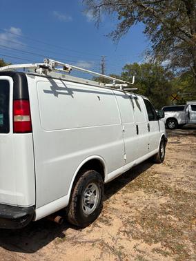 White 2010 Chevrolet Express 2500 Base