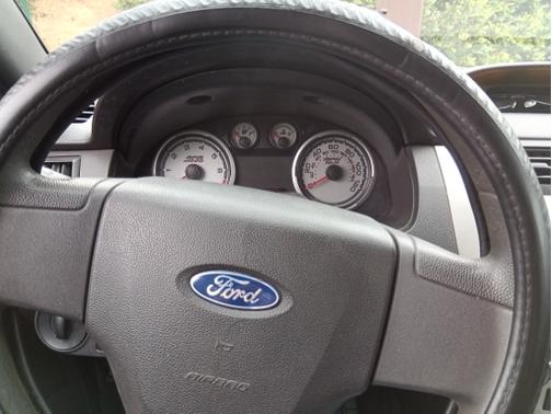 Black 2010 Ford Focus SE