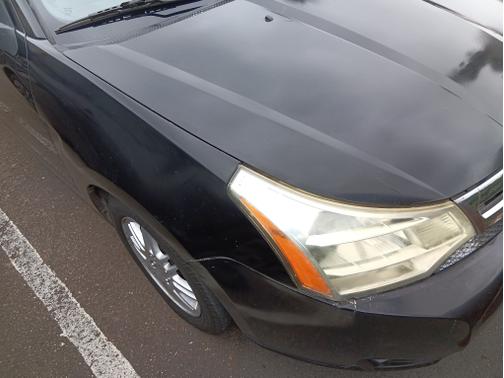 Black 2010 Ford Focus SE