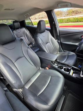 Silver 2018 Toyota Prius Prime Premium
