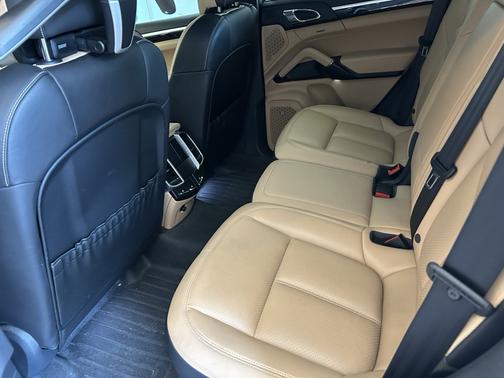 Gray 2016 Porsche Cayenne Cayenne S
