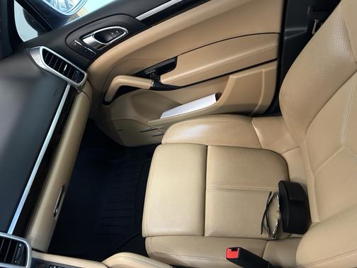 Gray 2016 Porsche Cayenne Cayenne S