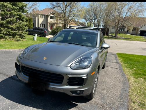 2016 Porsche Cayenne Cayenne S