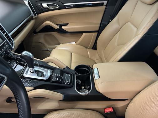 Gray 2016 Porsche Cayenne Cayenne S