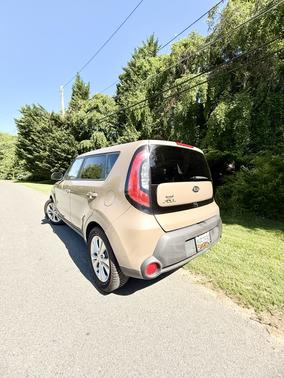 Brown 2015 Kia Soul +