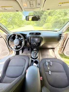 Brown 2015 Kia Soul +