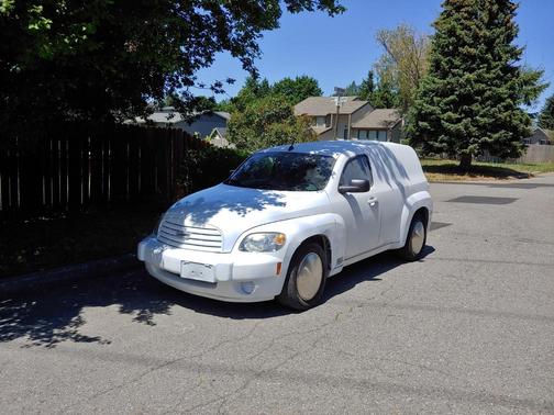 White 2010 Chevrolet HHR LS Panel