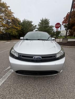 Silver 2010 Ford Focus SES