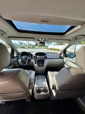 Gray 2016 Honda Odyssey EX-L