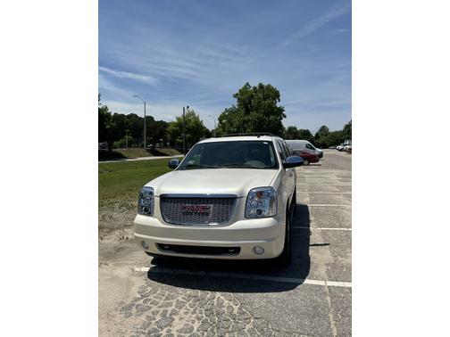 2011 GMC Yukon XL 1500 SLT