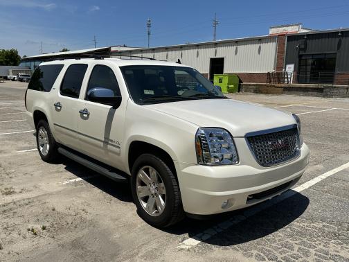 2011 GMC Yukon XL 1500 SLT