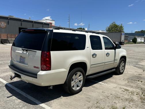 2011 GMC Yukon XL 1500 SLT