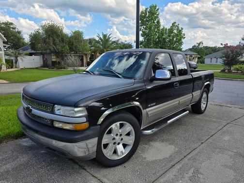 Black 2000 Chevrolet Silverado 1500 LS Extended Cab