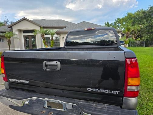 Black 2000 Chevrolet Silverado 1500 LS Extended Cab