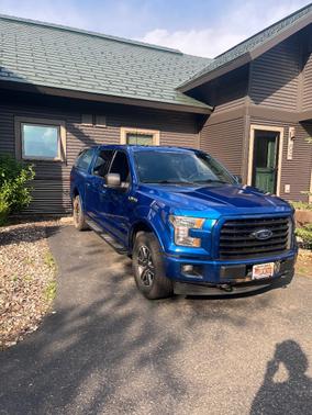 Blue 2017 Ford F-150 XLT