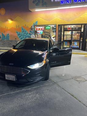 2017 Ford Fusion Hybrid SE