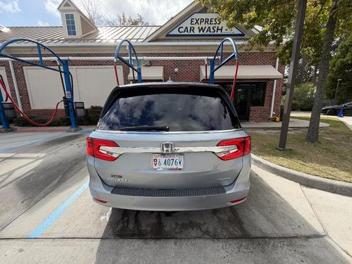 Silver 2018 Honda Odyssey Touring