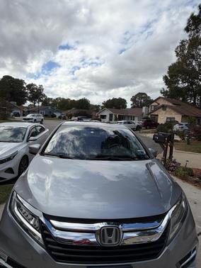 Silver 2018 Honda Odyssey Touring