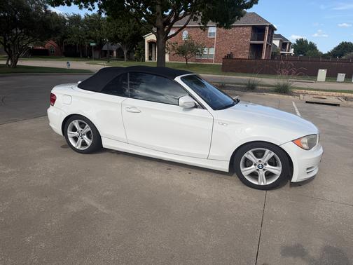 White 2011 BMW 128 i
