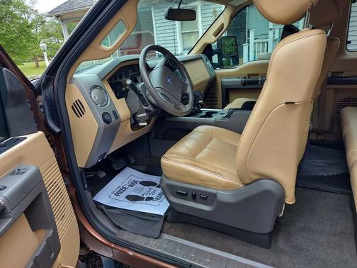 Brown 2012 Ford F-250 Lariat