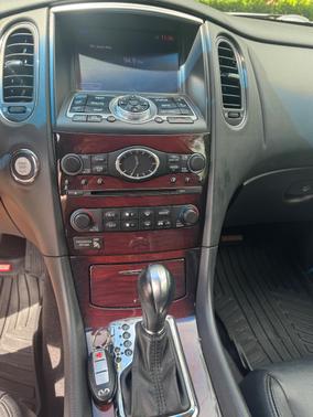 Black 2017 INFINITI QX50 Base