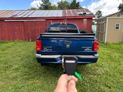 Blue 2010 Dodge Dakota Big Horn/Lone Star